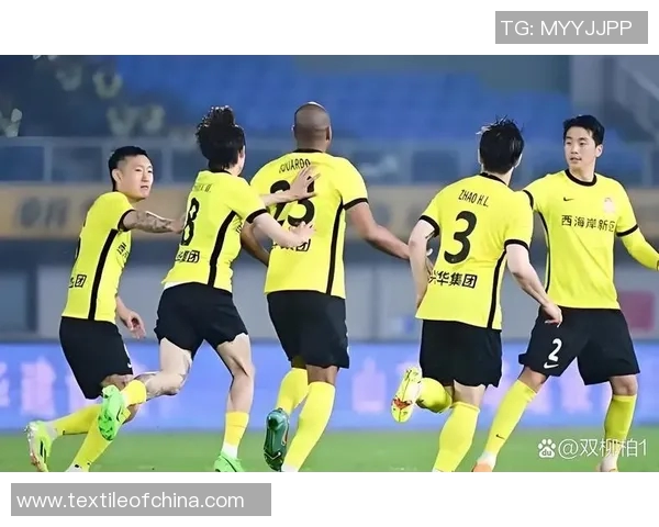 段刘愚正式加盟青岛西海岸足球队开启新征程展现无限可能