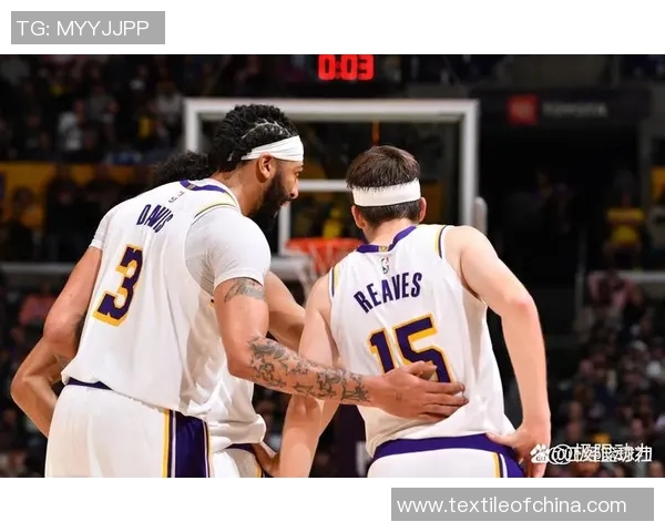 湖人主场逆转凯尔特人，詹姆斯完美表现助球队连胜