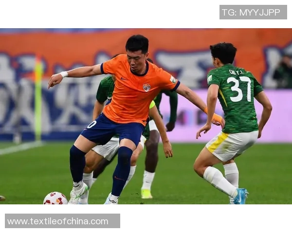 中超赛场泽卡头球破门展现强大空中能力引发球迷热议